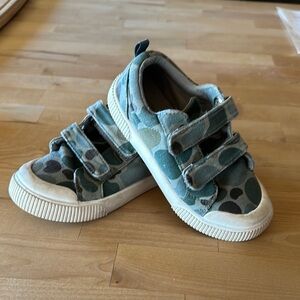 Kids Velcro camo sneakers